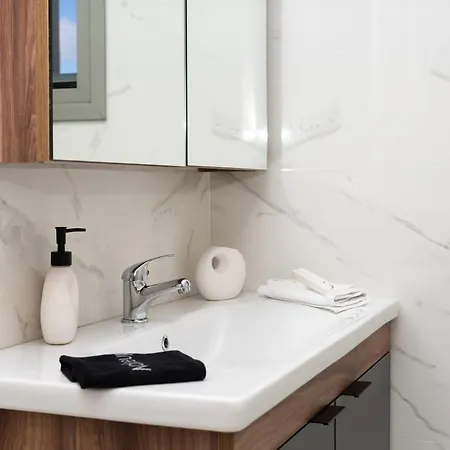 Lägenhet D & G Kariá